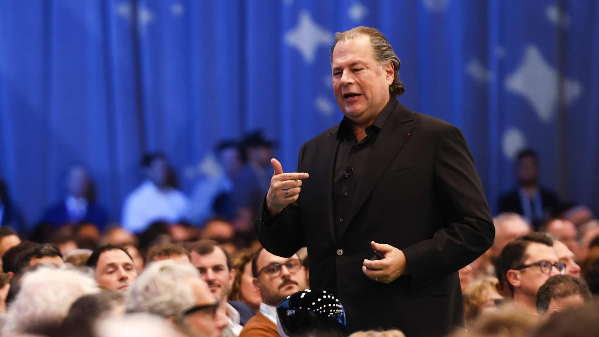 Salesforce 高管在 Dreamforce 现场演讲